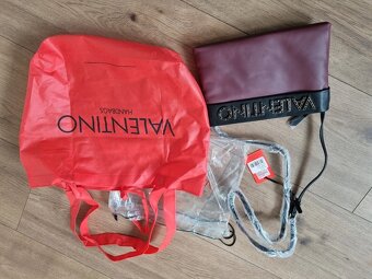 nová bordovo-čierna crossbody VALENTINO - 9