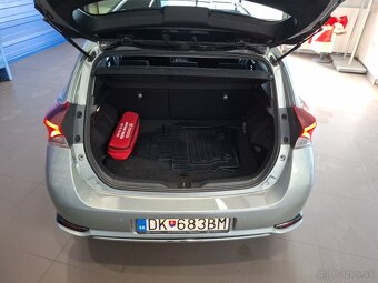 TOYOTA Auris 1.8 VVTi Hybrid Selection - Záruka TOYOTA 1.rok - 9