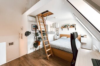 | Romantický 2 izbový byt s predzáhradkou v Radovej zástavbe - 9
