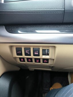 Predam Subaru Outback 2018 2.5L 4x4 benzin 163tis - 9