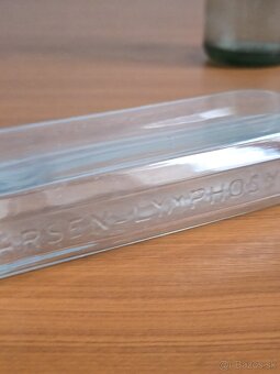 2 sklené fľaše spolu 5 € - 9