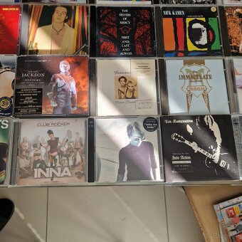 CD-čka...ERIC CLAPTON,CHRIS REA,NAZARETH,SANTANA,RAINBOW... - 9