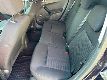 Peugeot 208 - 9