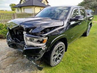 Dodge RAM LARAMIE , 4x4 , full vybava , 2019 rok - 9