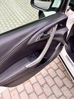 Opel Astra 1,4 Turbo - 9