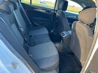Opel Insignia ST kombi 2,0 cdti 125 kw - 9