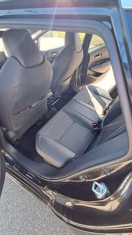 TOYOTA COROLLA combi 2.0 HYBRID - 9