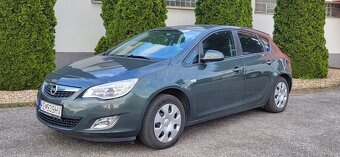 Astra J 1,4 16V Essentia - 9