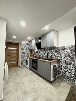 Na prenájom 2 izbový kompletne zariadený byt v centre - 9