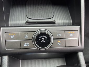 HYUNDAI KONA 1,6T HP 7DCT 4WD FAMILY - 9