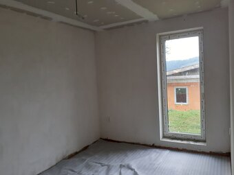 Novostavba murovanej chaty na Kysuciach - 9
