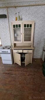 starý Kredenc a 3 stoličky z Masívu - 9