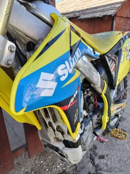 Suzuki RMZ 250 - 9