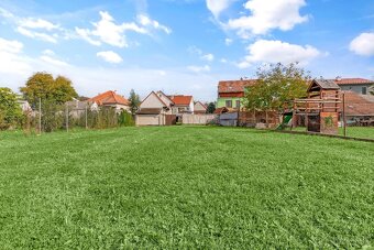 Na predaj starší rodinný dom v Lábe - 9