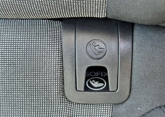 Volkswagen Golf 1,6 TDI nafta manuál 81 kw - 9