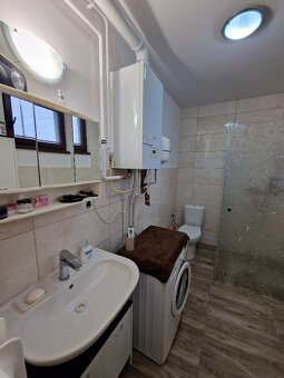 Rodinný dom na 1575m2 pozemku v Pate na predaj - 9