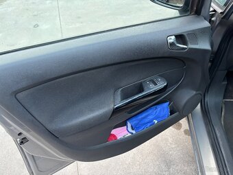 Opel Corsa 1.0i, 48 kW, manual - 9