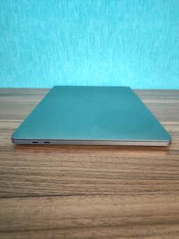 Apple MacBook Pro 2018 – i5 / 8GB / 256GB - 9