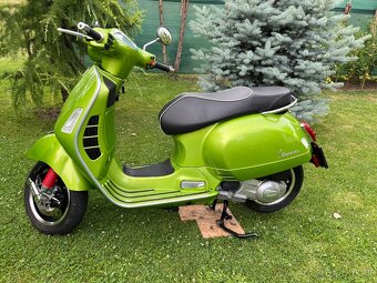 Vespa GTS super 300 - 9