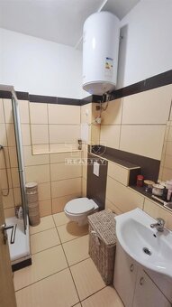 Komplet zrekonštruovaný 2.izb.byt v centre Senice. - 9