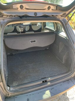 Renault clio III grandtour - 9