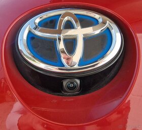 predám - Toyota Corolla 1.8 Hybrid e-CVT Executive+HUD - 9