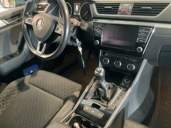 Škoda Superb Combi 2.0 TDI 4x4 Style M6 - 9