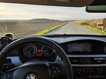 BMW E90 325i - 9
