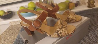 Ara kožené dámske sandále, PC 89,95 eura - 9