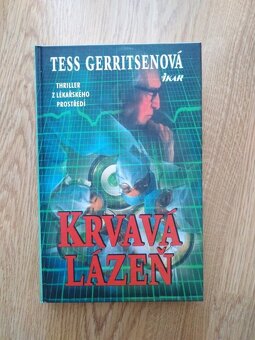 MIX KNIH=KRIMI, NAPÍNAVÉ ČÍTANIE - 9