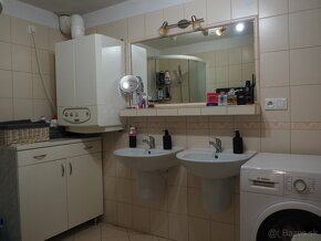 Na predaj 3 izbový 96 m2 mezonetový byt v obci Ivanovce - 9