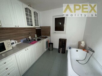 Exkluzívne APEX reality murovaná chatka na Posádke, 1429 m2 - 9