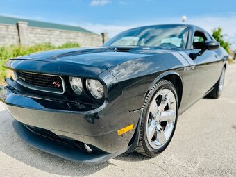 Dodge Challenger R/T Plus V8 5.7 Hemi - 9
