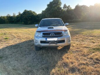 Toyota Hilux 2.5 I D-4D DC - 9