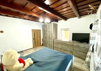 Príjemný a moderný rodinný dom, vhodný aj ako chalupa - 9