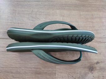 Crocs Crocband Flip M10 W12 - 9