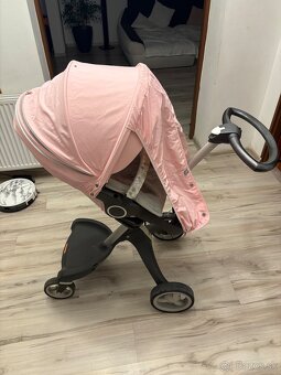 Predám kočík Stokke Xplory V5 – trojkombinácia, červený - 9
