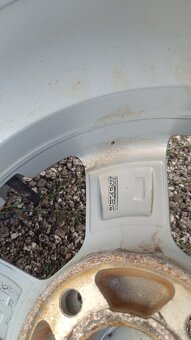 Sada elektrónov dezent 6Jx15 H2 s pneu semperit 195/50 R15 - 9