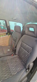 Ford Galaxy - 9