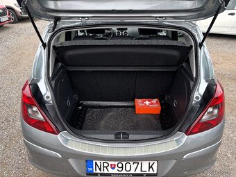 Opel Corsa 1.2 16V Smile - 9