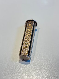 Starožitný gravírovaný strieborný rúž - 9