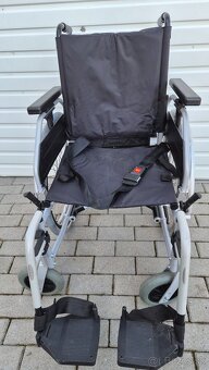 invalidny vozík 46cm držiak na barle pas - 9