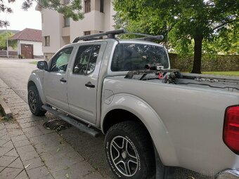 Nissan NAVARA 2.5 DCI 140kw M6 4x4 Rok 2012 PLATINUM - 9