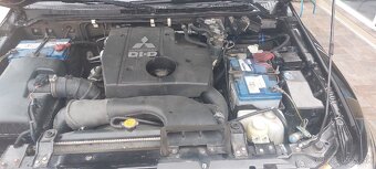 Mitsubishi Pajero - 9