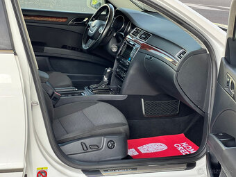 Škoda Superb Combi 2.0 TDI CR 140k Elegance DSG Automat - 9