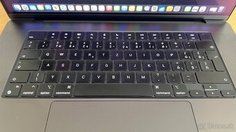 MacBook 16” M3 pro 18 gb ram 512 gb - 9
