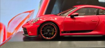 PORSCHE GT3 RS 1:18 RED/červená Maisto - 9