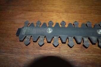 predam noznice na zivy plot MAKITA - 9