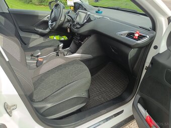 Peugeot 2008 1.2 Active Style - 9