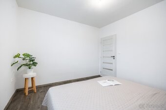 Moderný bungalov s krásnym pozemkom 700m2/Podhorie - Beluša - 9